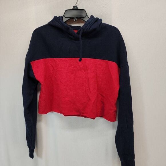 Hollister Size Medium Women's Lot of 2 Cropped Hoodies Sweater Pullover Hood Col - Picture 3 of 11